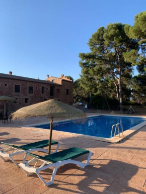 Masia de San Juan - castillo con piscina en plena Sierra Calderona